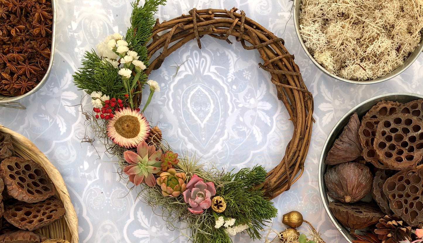 12/7 Holiday Grapevine Wreath Workshop
